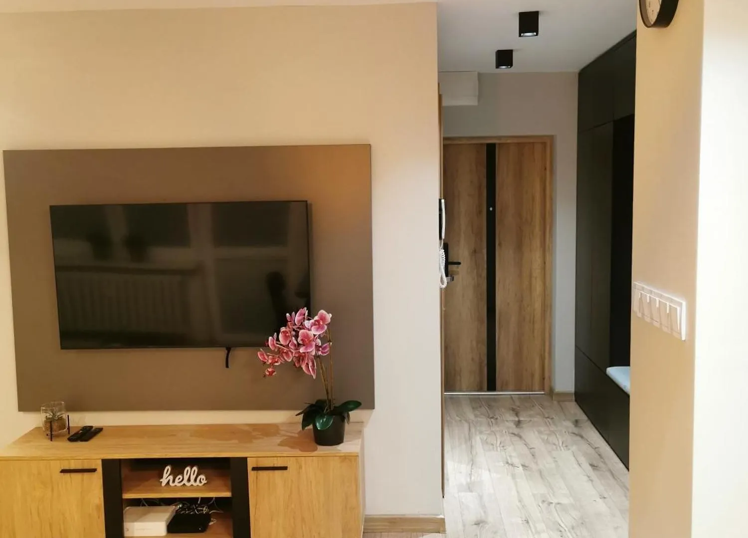 Crackedbrick Warsaw Rentals Apartment