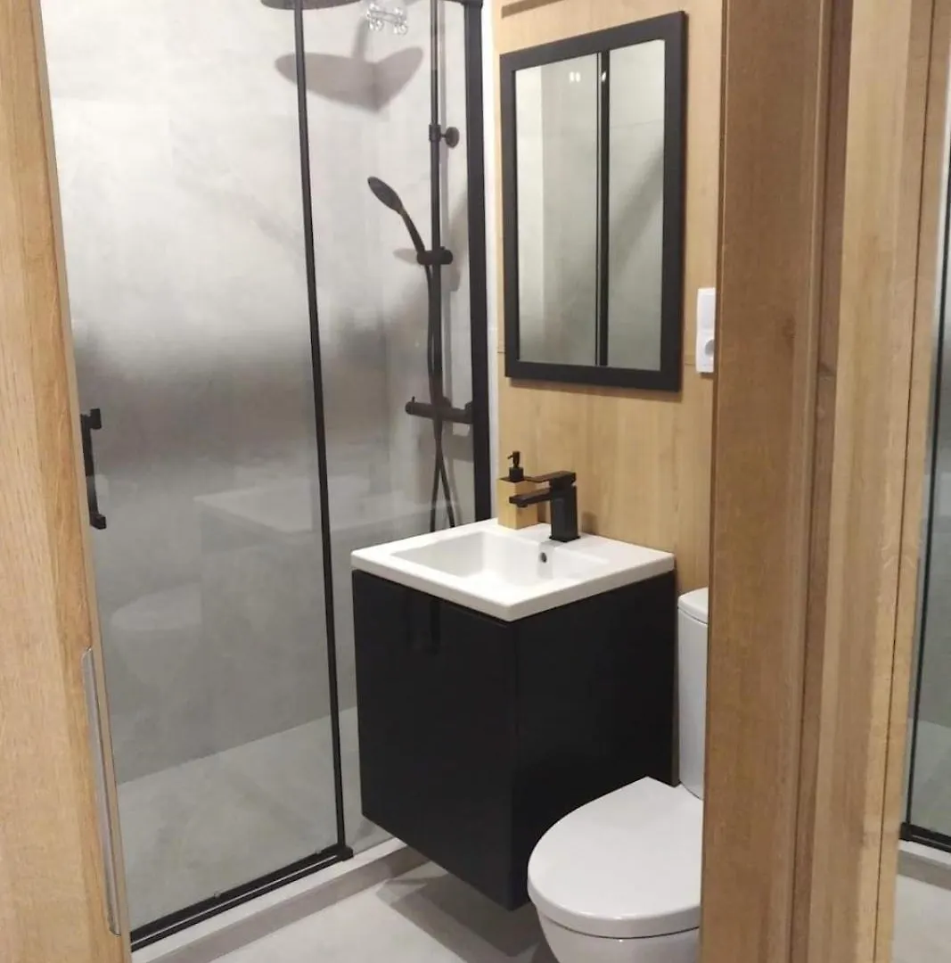 Apartment Crackedbrick Warsaw Rentals